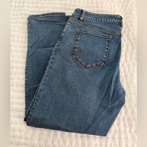 LL Bean Boyfriend Jeans - petite - Picture 5 of 5